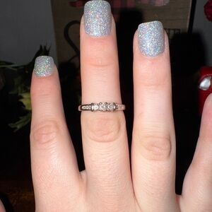 10k silver diamond ring, size 6.5